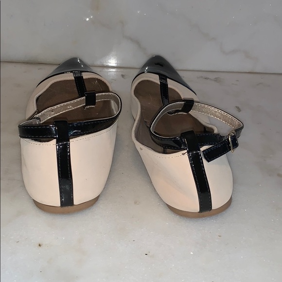 Flats - Picture 4 of 4